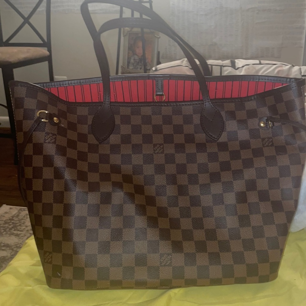 Neverfull LouisVuitton bag
